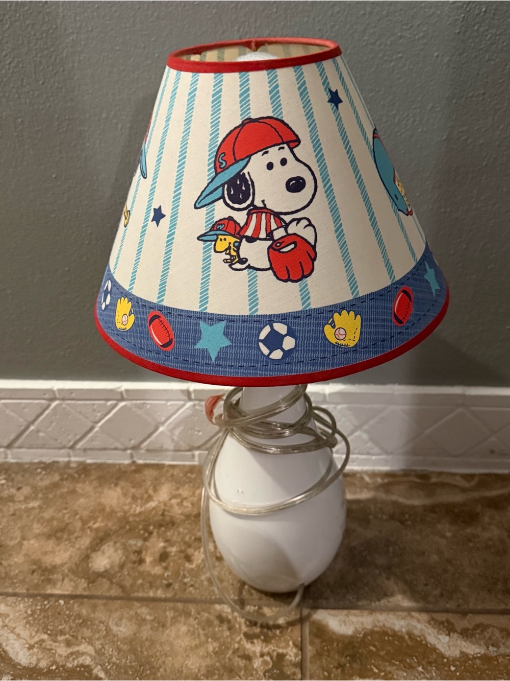 Vintage peanuts snoopy lampshade and lamp